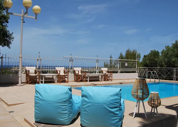 Chrysiida Suites